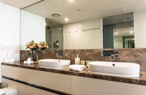Surfers Paradise Apartment | Pepper Soul Ocean View 3 Bedroom Apartment