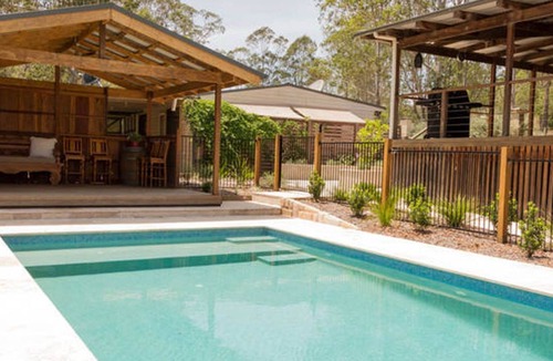 Wollombi House | Pepper Tree Wollombi | Pool, Cabana + Ensuite on every Room | Sleeps 12
