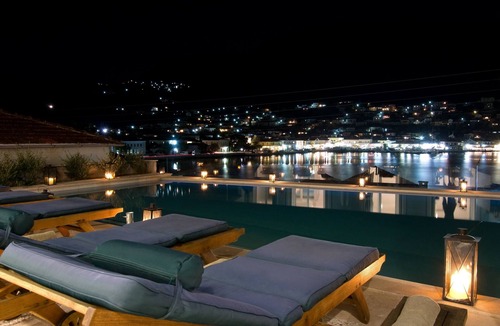 Vathy Hotel | Perantzada 1811