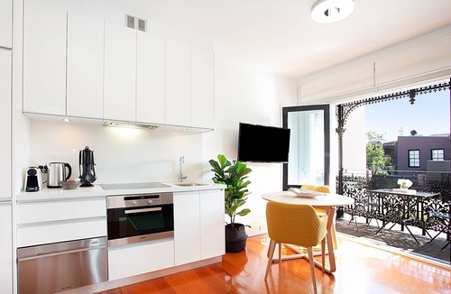 Glebe Apartment | Perfect Located Comfy Studio with Balcony