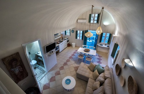 Kamari Villa | Perfect Santorini Villa | 2 Bedrooms | Michelangelo Beach Villa