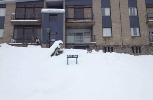 Perisher Valley Apartment | Perisher - Mountain Apartment Chez Jean U7