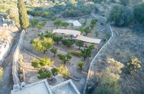Mandraki House | Perivoli A Traditional Eco-Accommodation in a Private Cultivated Garden