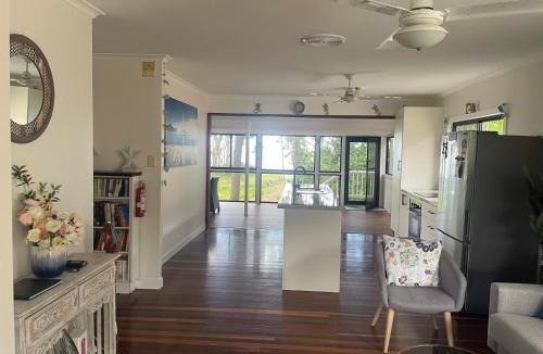 Toogoom House | Pet friendly beachfront home- sleeps 8