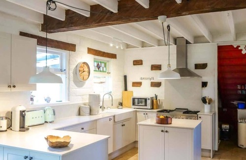 Morton Hostel | Petana Farm Stay Summ