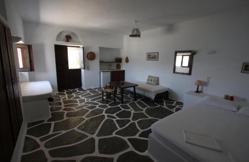 Ios Town Apartment | Petra Holiday Village