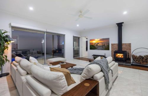Bald Knob House | Petrichor Estate - 360 Views Pool & Spa