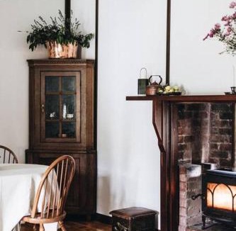 Basket Range House | Pickers Hut - A Country Style Featured Dream Stay