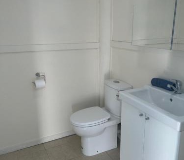 Loch Sport House | Picturesque Lakeside Getaway: Views, Beach, Park
