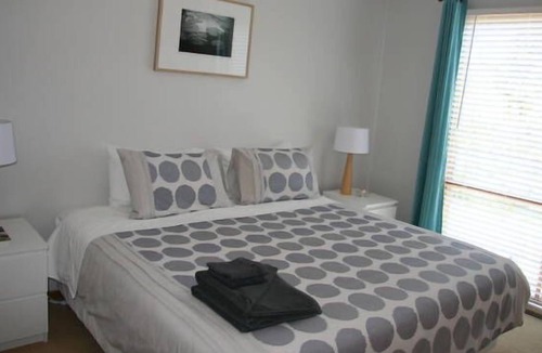 Shoreham Apartment | Pier 3 self contained