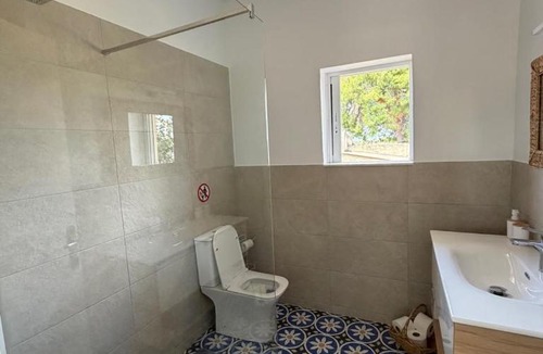 Malakonta House | Pink House Eretria