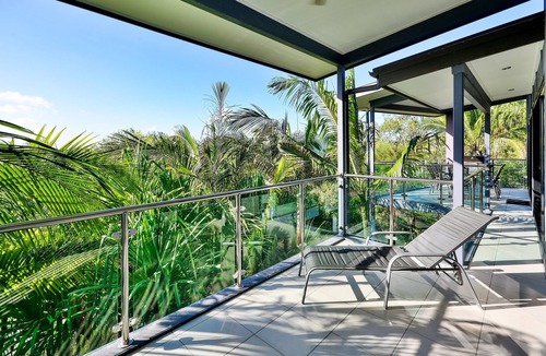 Hamilton Island Apartment | Pinnacle 8, Seaview Apartment on Hamilton Island