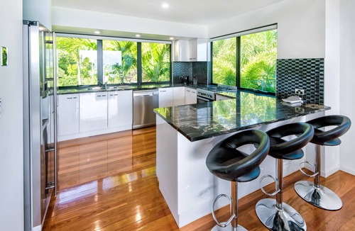 Hamilton Island Apartment | Pinnacle 9, Seaview Apartment on Hamilton Island