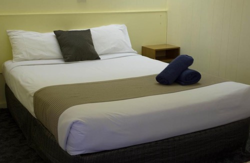 Swan Hill Hotel | Pioneer Station Motor Inn