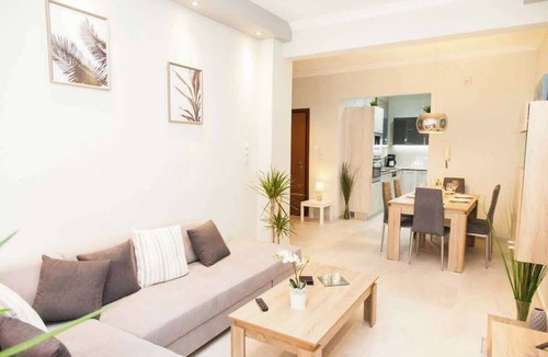 Peiraiki Apartment | Piraiki Seaside Apartment