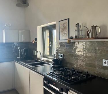 Kardamyli Apartment | Pituresque stonehouse with endless view