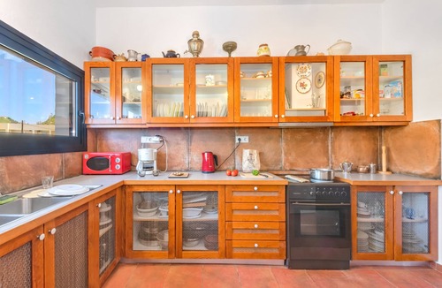 Platanias Town House | Platanias Beachfront Villa Elsa-90m to main Square