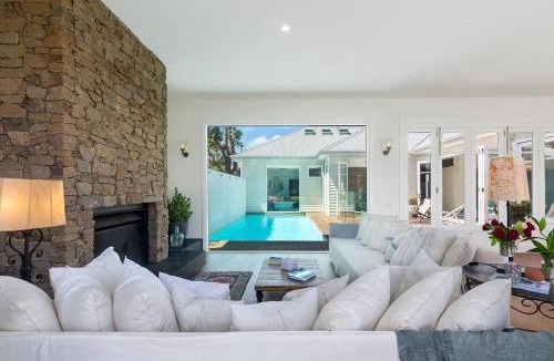 Point Leo Villa | Point Leo Luxury Beach House - Point Leo