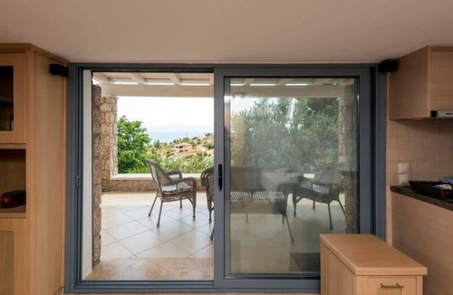 Kilada House | Porto Cheli Studio - Poolside Lux Getaway