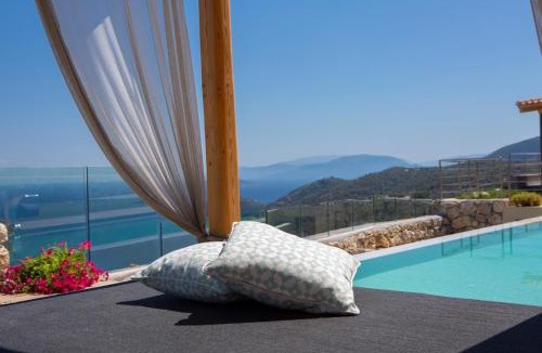 Fternon Villa | Portoporo villa Ammos with stone-built BBQ area
