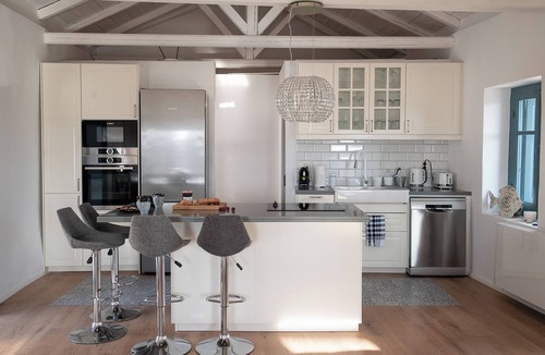 Kalamata Villa | PositiveSpace Kalamata Heights - luxury and history with a view