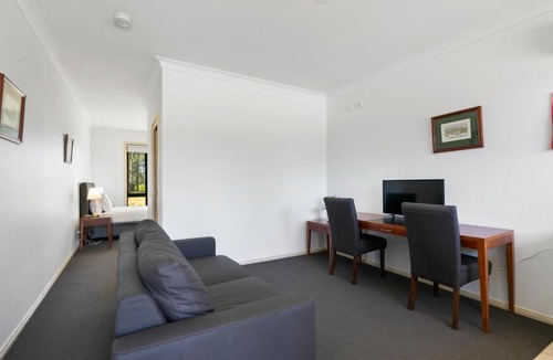 Nulkaba Resort | Potters Apartments