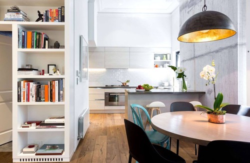 Potts Point Apartment | Potts Point Apartment by Contemporary Hotels