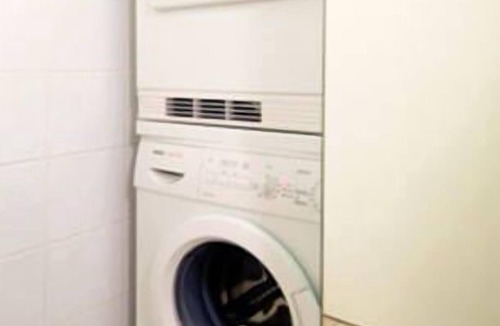 Potts Point Apartment | Potts Point Large Studio Apartment with Balcony