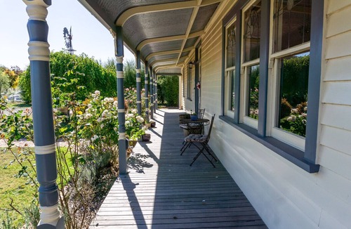 Miners Rest Cottage | Pound Hill Cottage - quiet country getaway
