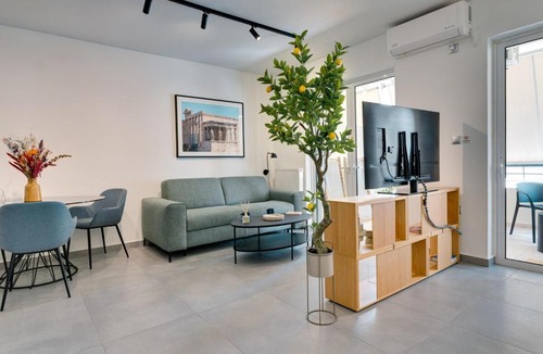 Kaisariani Apartment | Premium Stay at a Stunning Residence