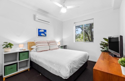 Kelvin Grove Apartment | Prime 1-Bed Apartment With Pool Near QUT