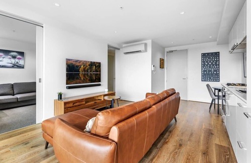 Brighton Apartment | Pristine 1-Bed Apartment near Local Cafes