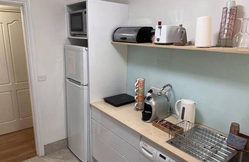 Maroubra Apartment | Private 1 bedroom apartment near beach and shops