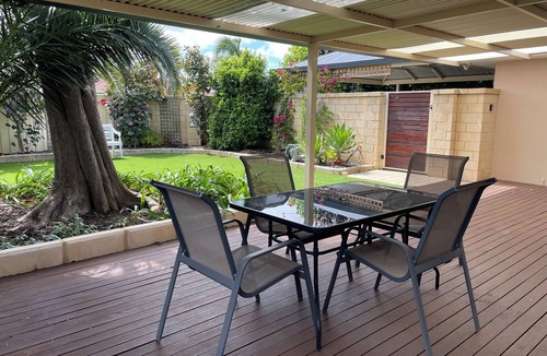 Kardinya House | Private and Secure, 3 bed 1.5 bath