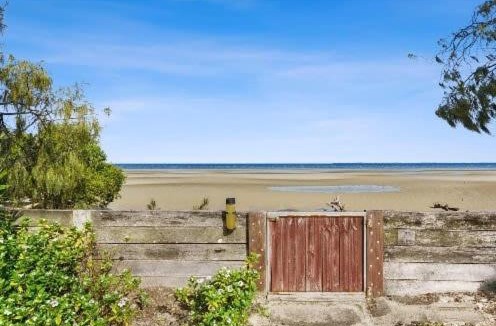 Beachmere House | Private Beach House for Your Perfect Family Holiday