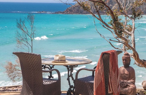 Duncan House | Private Beach Retreat Dome, 2 minutes walk to stunning Snelling Beach