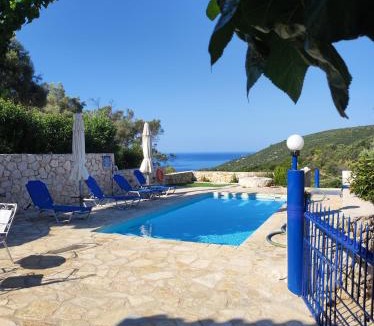 Evgiros House | Private Cottage in Stavros