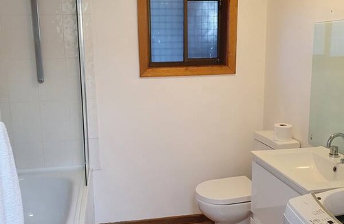 Malvern East Resort | Private room ∙ 1 guest