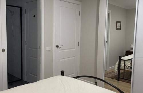 Hughesdale Resort | Private room ∙ 1 guest