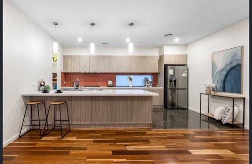 Burwood Resort | Private room ∙ 1 guest