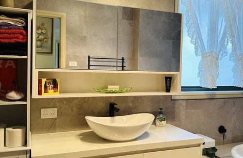 Pemulwuy Resort | Private room ∙ 2 guests