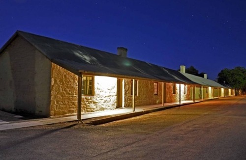 Hanson Resort | Private room ∙ 3 guests