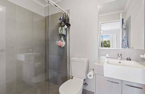 Mountain Creek Resort | Private room ∙ 1 guest