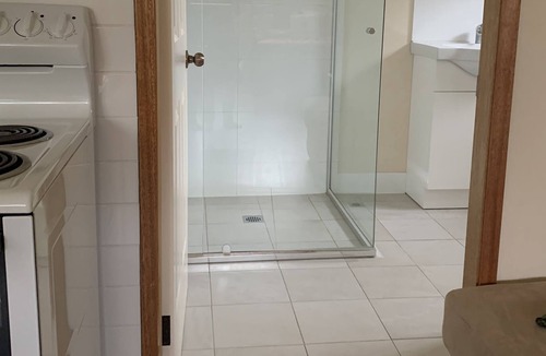 Umina Beach Cabin | Private, spacious & sparkling clean studio with ensuite at Umina Beach