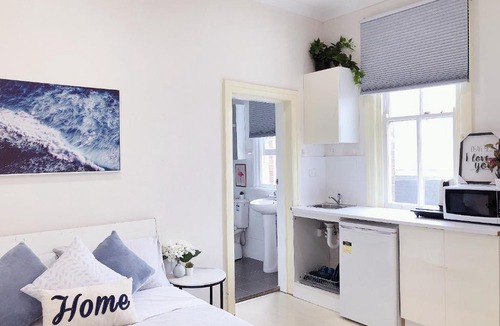 Kingsford Apartment | Private Studio-room In Kingsford with Kitchenette and Private Bathroom Near UNSW, Randwick 4 - ROOM ONLY