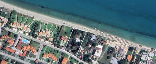 Pefkochori House | PROPERSTAY 102 - Jade by the Sea Villa