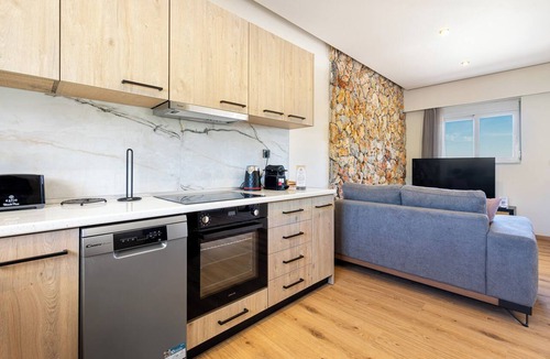 Kalithies Hotel | Property title Adults-Only Sea View Suite with Private Rooftop Jacuzzi