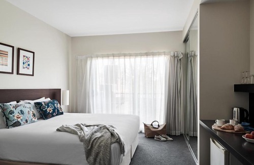 Essendon Apartment | Punthill Essendon