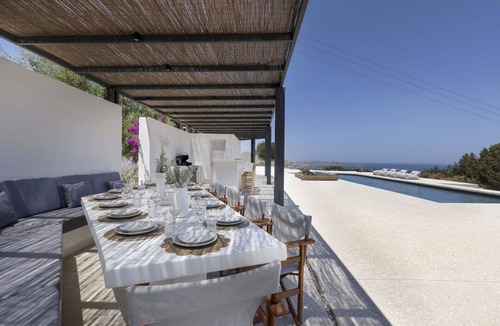 Naousa Villa | Pura Vida - Six Bedroom Villa, Sleeps 13