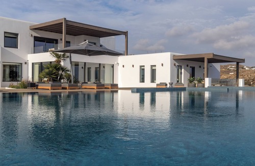 Platis Gialos Villa | Pure Luxury Exclusive Villa State of the Art Villa Excellent Location